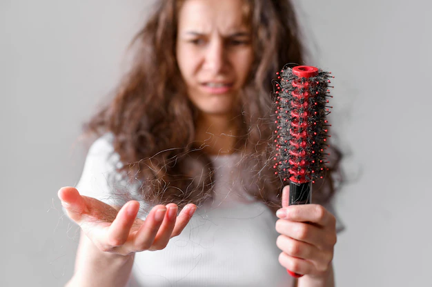 Conheça as causas da queda de cabelo e previna-se!